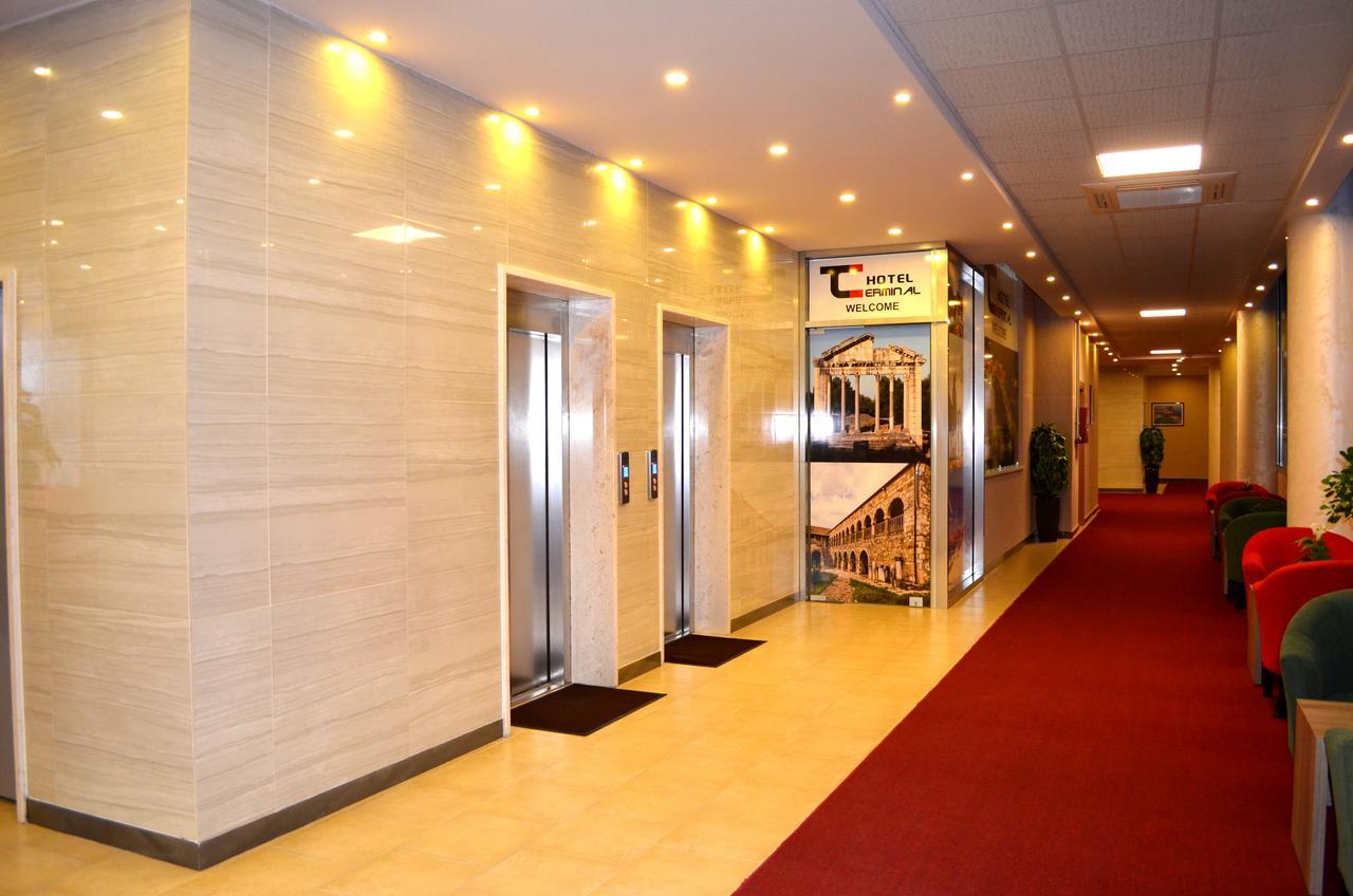 Hotel Terminal Тирана Екстер'єр фото