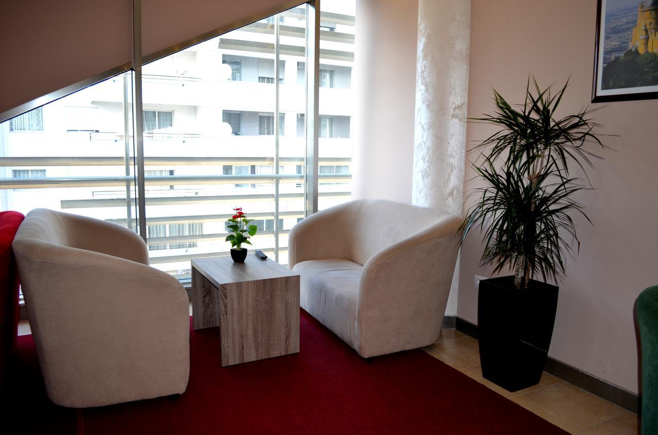 Hotel Terminal Тирана Екстер'єр фото