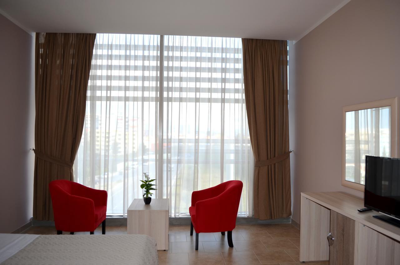 Hotel Terminal Тирана Екстер'єр фото