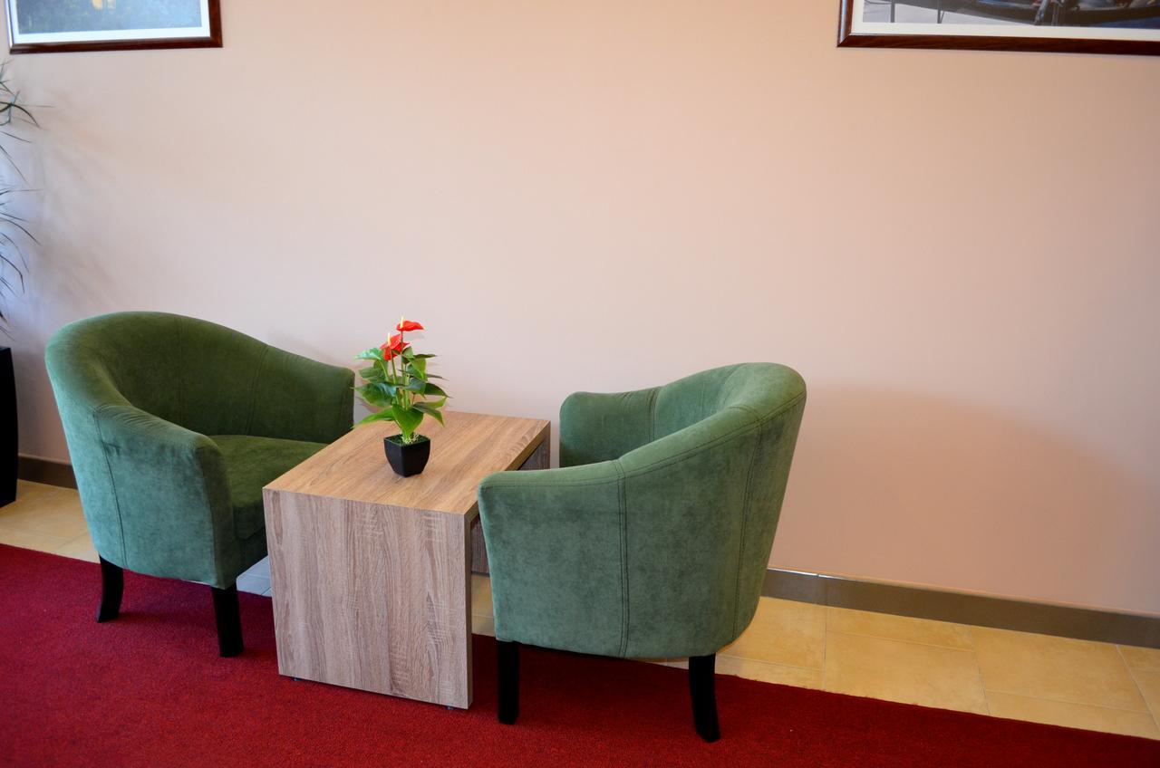 Hotel Terminal Тирана Екстер'єр фото